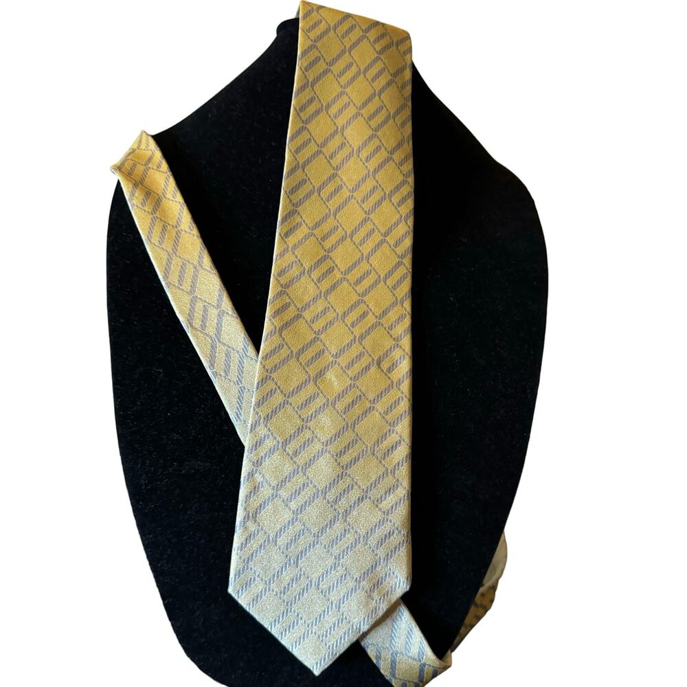 Bugatti Cream and Silver Silk Tie